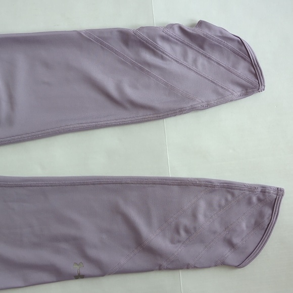 Under Armour Heat Gear Compression Cut Out Capri Cropped Yoga Leggings - Picture 12 of 16